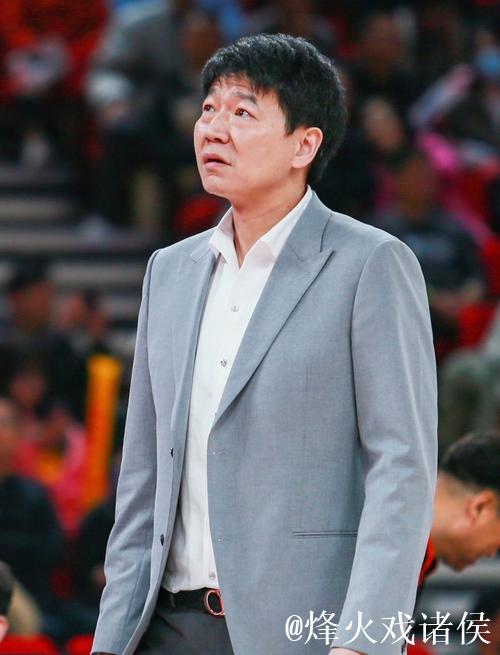曝CBA最佳教练邱彪将离开新疆队 有望执教山东